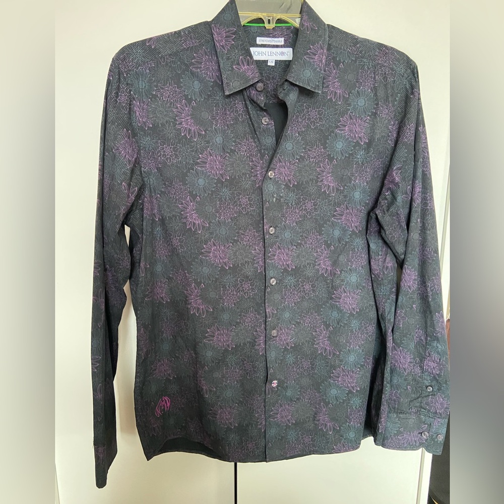 John Lennon men’s floral button up dress shirt size L, signature peace sign